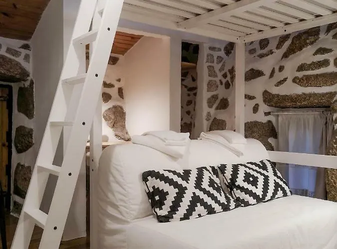 Casa Do Penedo Geres * 特拉什杜博鲁